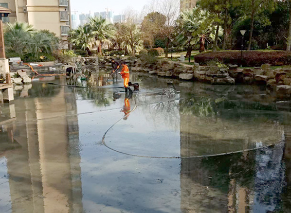 银川景观池淤泥清理