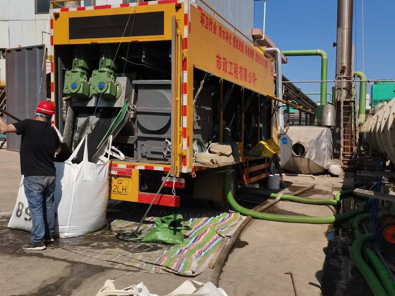 银川淤泥压干处理